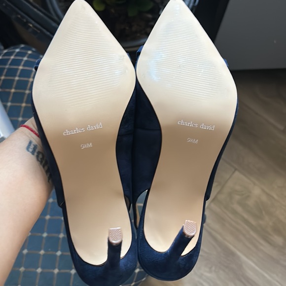 Charles David. Suede Blue sling backs - Picture 4 of 5